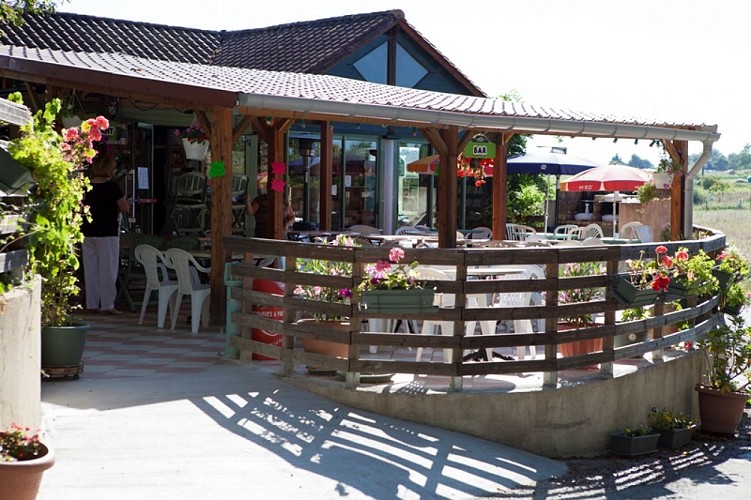 Camping la Garenne_Bar-restaurant©DELEBARRE