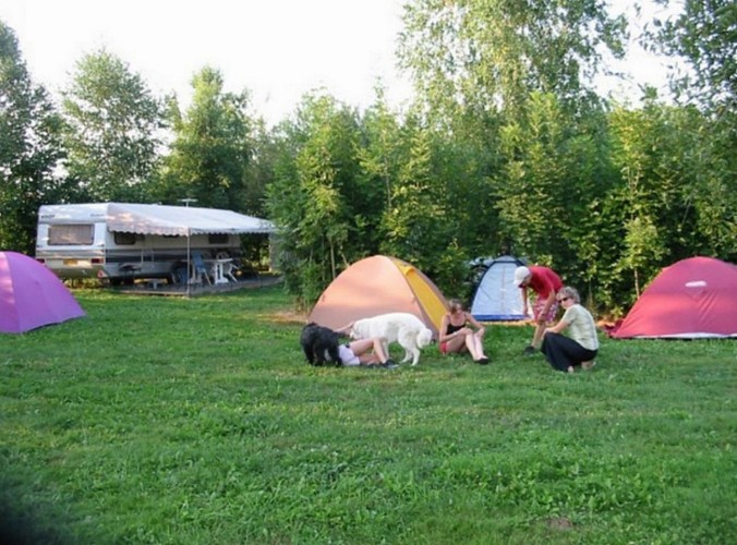 Camping Poublan Lo Casau - Artigueloutan - Tentes