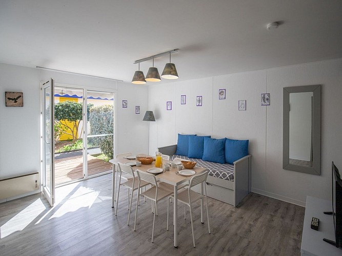 residence-les-villas-du-lac-soustons-villa-M3P6-sejour-1_1