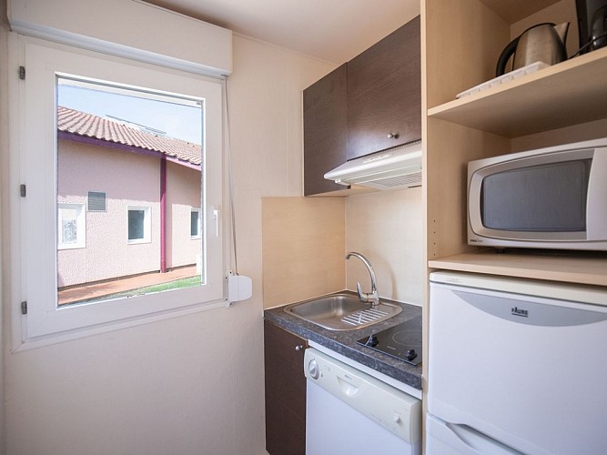 residence-les-villas-du-lac-soustons-villa-M3P6-cuisine_1