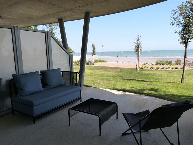 Front de mer plage centrale, neuf et tout confort dans résidence avec piscine, jacuzzi et accès direct à la plage