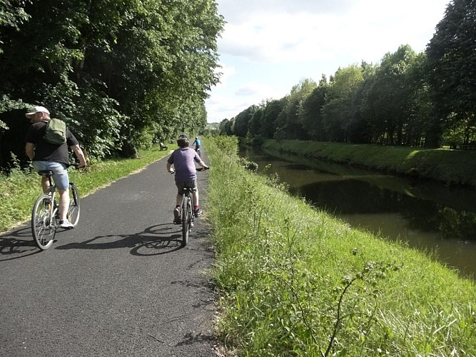 velo-route-voie-verte-vallee-de-l-isle