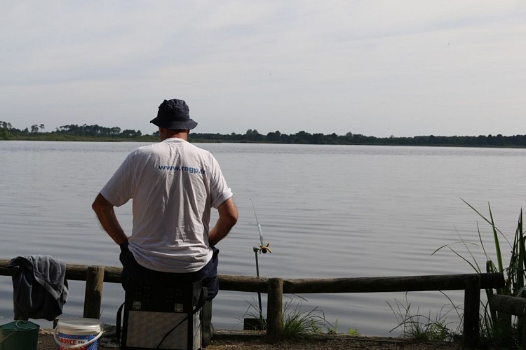 pêche-en-eau-douce2-grands-lacs-landes