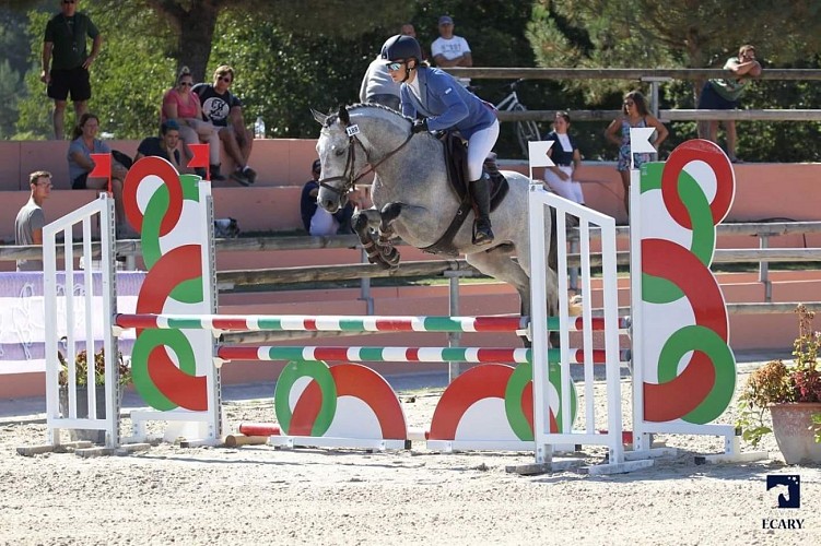 Centre-equestre-de-l-Hoste-2