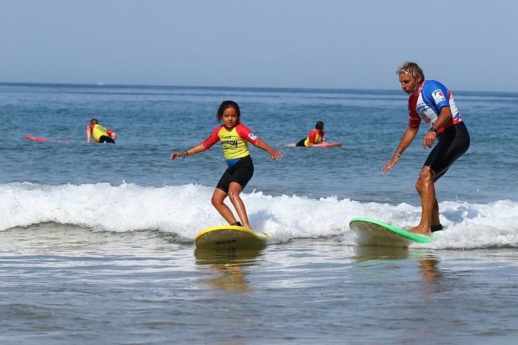 Lagoondy Kids et moniteur surf
