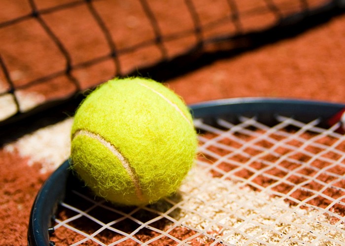 Raquette et balle de Tennis (OT)
