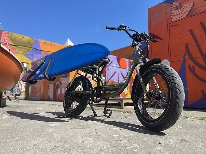 Velo avec rack porte-surf - Sobilo - Biarritz