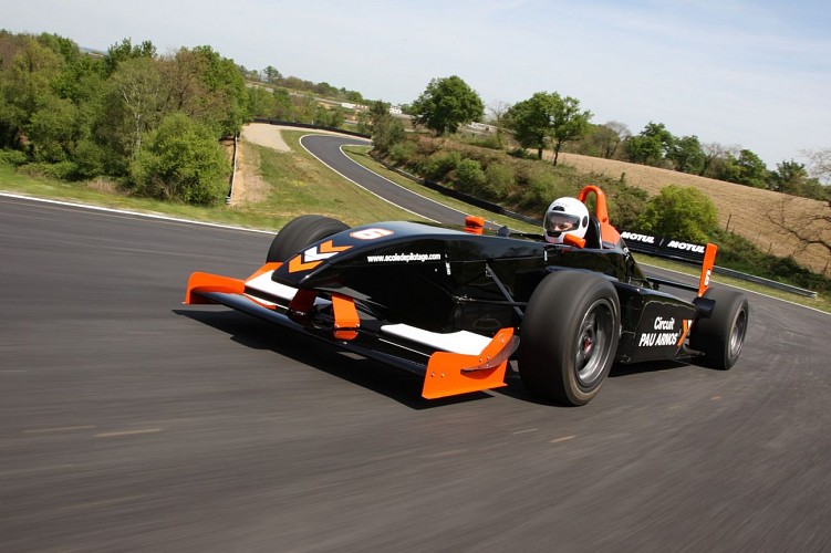 GTRO sur circuit pau arnos (2)