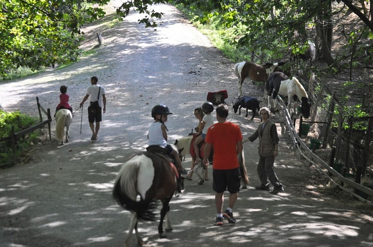 parc_animalier_etxola_balades_poneys