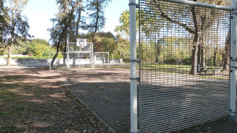 city stade lacanau de mios (2)