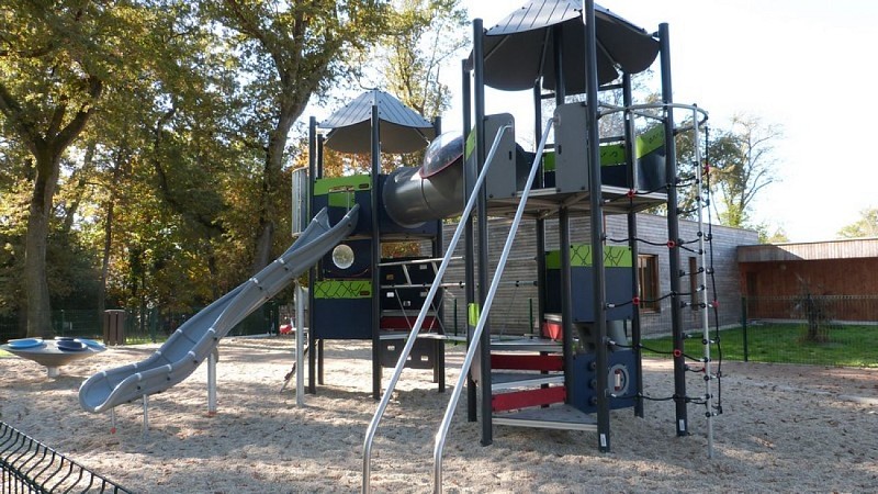 Aire de jeux lacanau de mios (1)