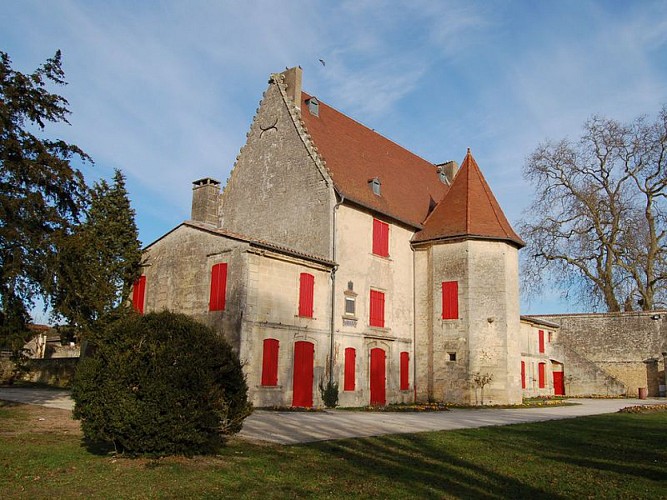 Château Robillard st andre de cubzac crédit photo Thierry Tournade (800x600)
