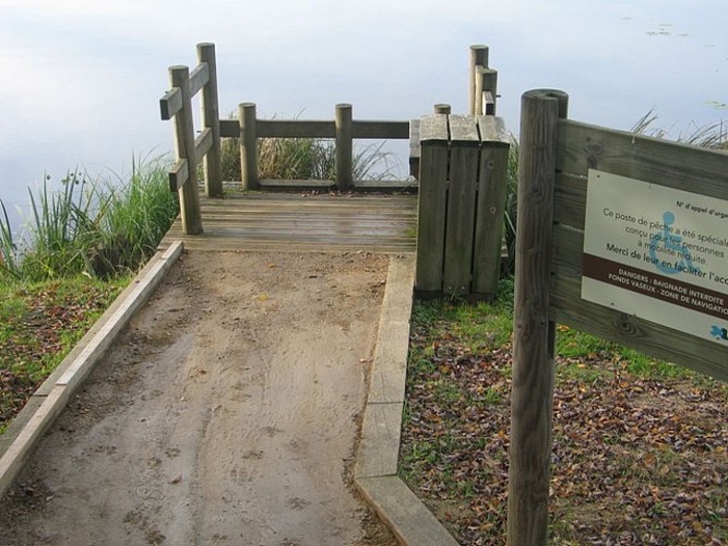 Ponton de pêche de l'étang d'Aureilhan - St Paul en Born
