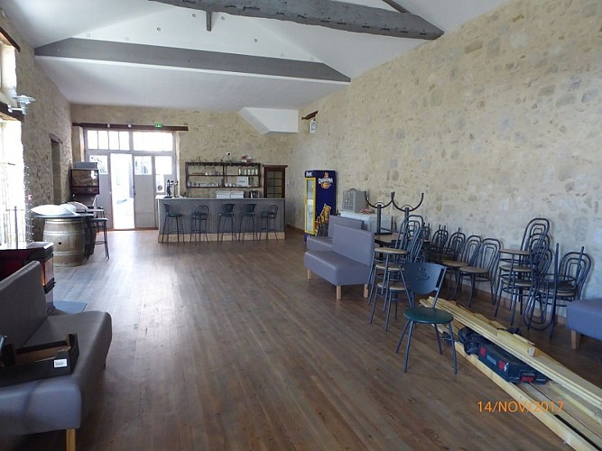 lauzun-salle cafe des sports-interieur 2