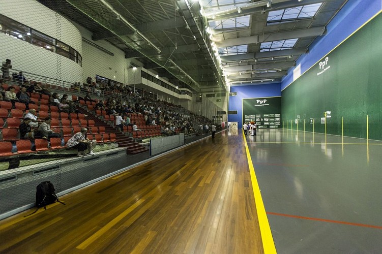 Pelote-Basque---Complexe-de-Pelote--Pau-2