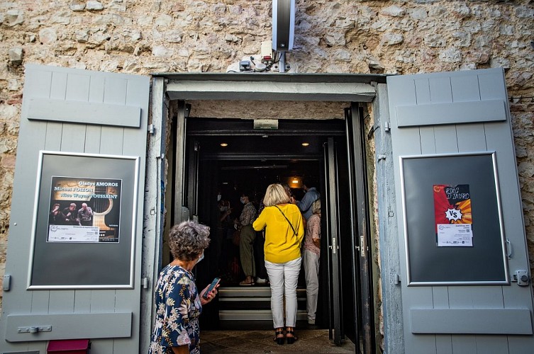 20-LUNA-NEGRA---OT-2021---Mathieu-Prat 2023