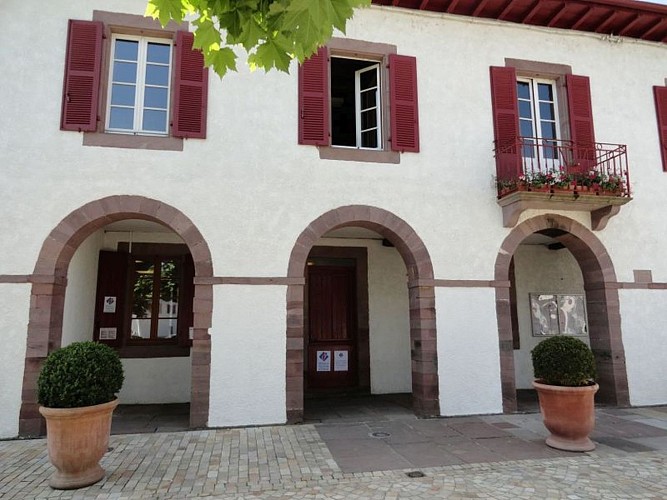 Office de tourisme de Saint Etienne de Baïgorry - extérieur