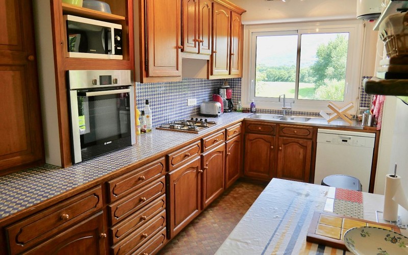 HLOAQU064V501XF3-leremboure-cuisine 1440x900