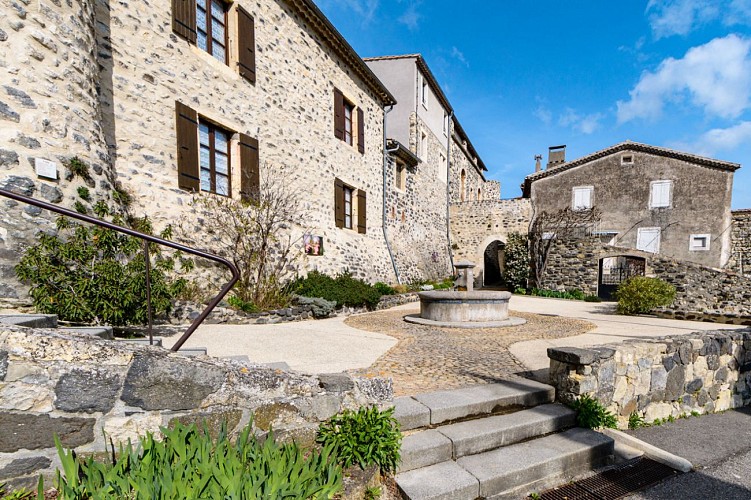 Saint-Vincent de Barrès : Village de caractère