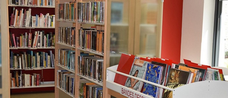 la-chapelle-saint-laurent-bibliotheque