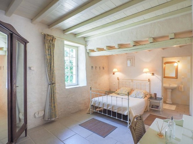 CHAMBRES D'HÔTES "LOGIS LA TOUR"